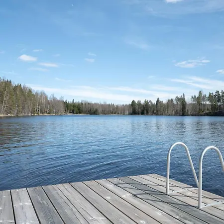 Remote Lakeside Moekki | Wood Sauna & Forest Views *