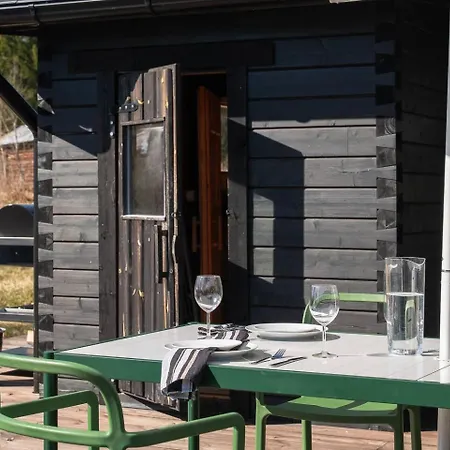 Remote Lakeside Moekki | Wood Sauna & Forest Views