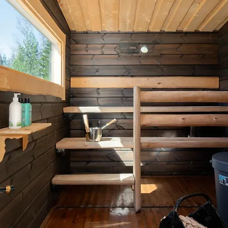 Remote Lakeside Moekki | Wood Sauna & Forest Views